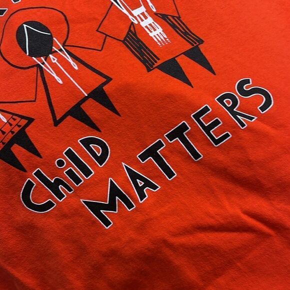 Every Child Matters Men’s XL T-Shirt, never worn. - Picture 5 of 6